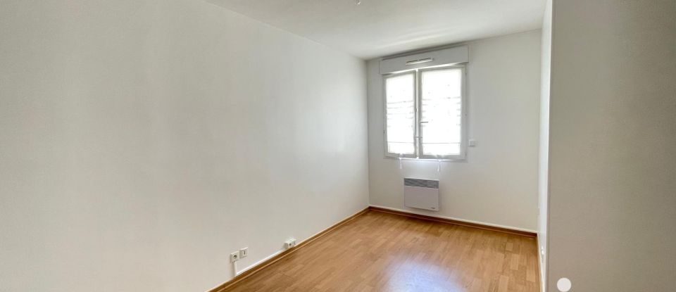 Apartment 3 rooms of 67 m² in Villejuif (94800)