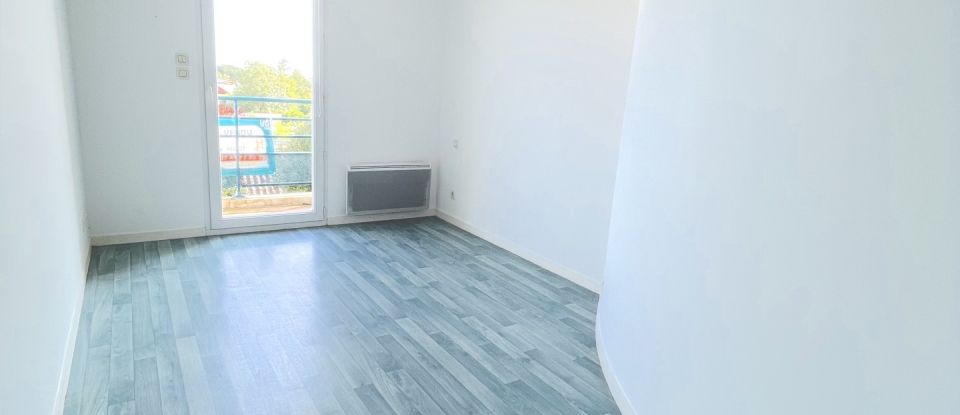 Appartement 4 pièces de 65 m² à - (85180)