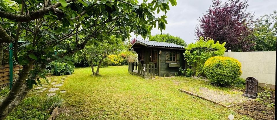 Traditional house 6 rooms of 123 m² in Savigny-sur-Orge (91600)