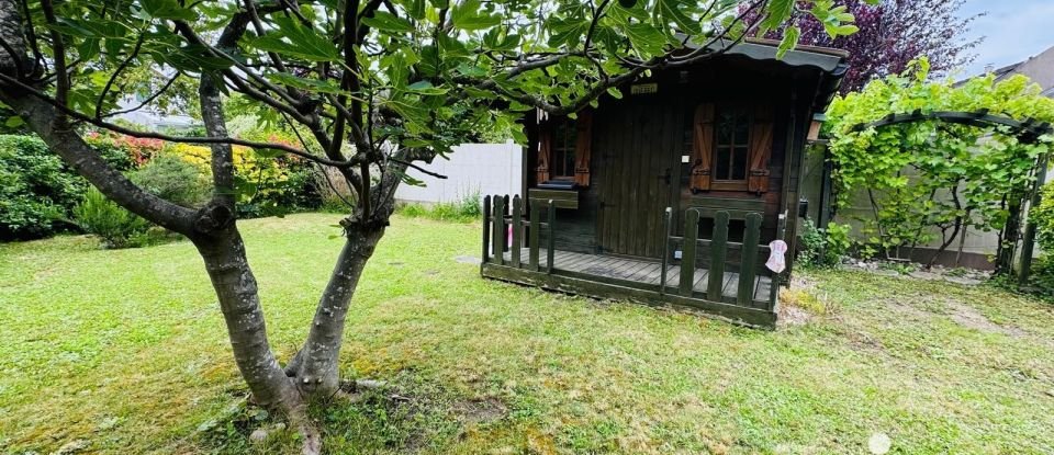 Traditional house 6 rooms of 123 m² in Savigny-sur-Orge (91600)