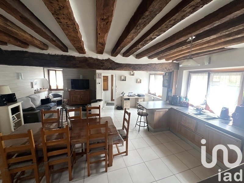 Traditional house 5 rooms of 93 m² in Le Châtelet-en-Brie (77820)