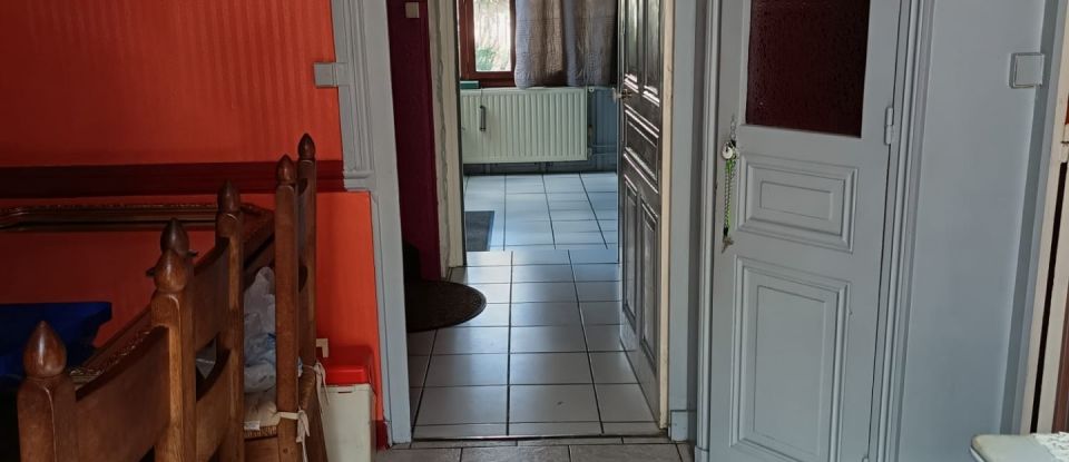 House 5 rooms of 198 m² in Magné (79460)