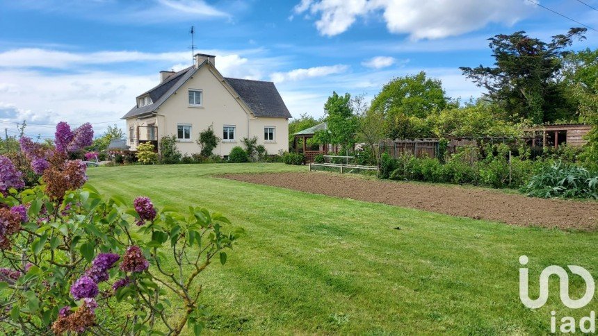 Maison traditionnelle 6 pièces de 138 m² à Erquy (22430)