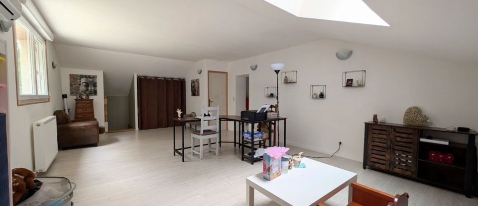 Maison 8 pièces de 178 m² à Saint-Hilaire-les-Andrésis (45320)