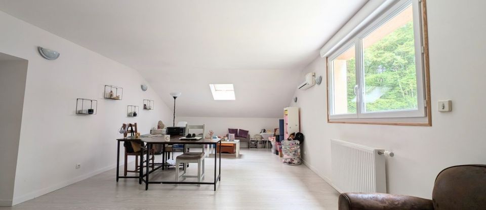 Maison 8 pièces de 178 m² à Saint-Hilaire-les-Andrésis (45320)