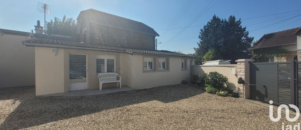 House 8 rooms of 160 m² in Évreux (27000)