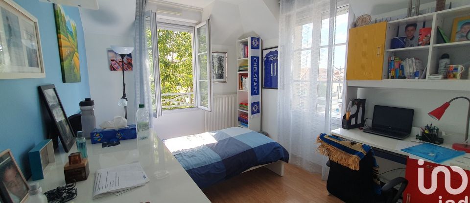 Maison 5 pièces de 126 m² à Carrières-sur-Seine (78420)