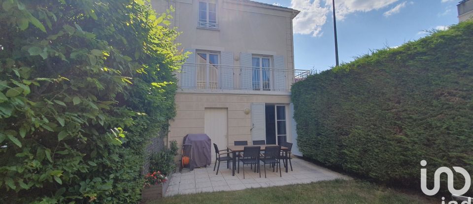 Maison 5 pièces de 126 m² à Carrières-sur-Seine (78420)