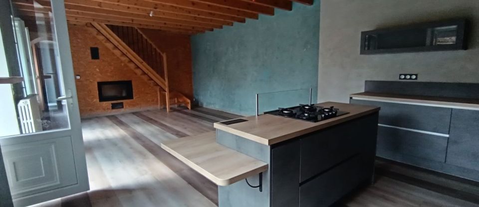 Maison 7 pièces de 175 m² à Luzay (79100)