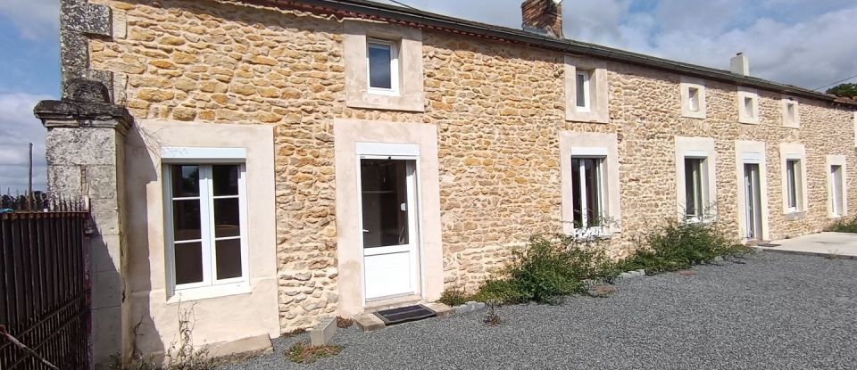 Maison 7 pièces de 155 m² à Thouars (79100)