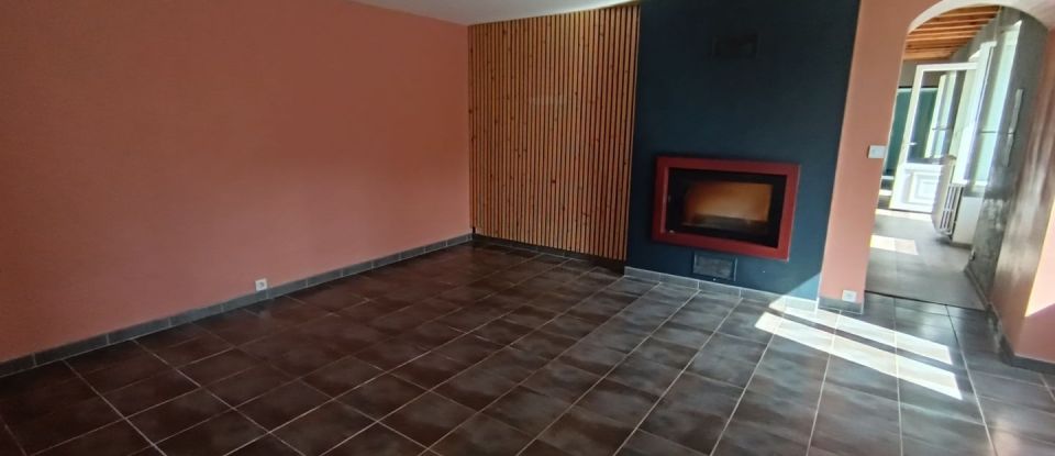 Maison 7 pièces de 175 m² à Luzay (79100)