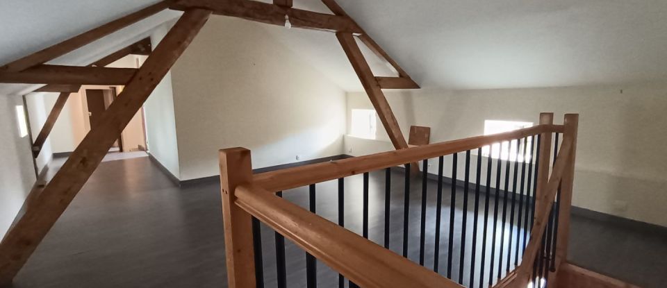 Maison 7 pièces de 175 m² à Luzay (79100)