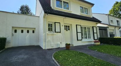 House 5 rooms of 115 m² in Saint-Saulve (59880)