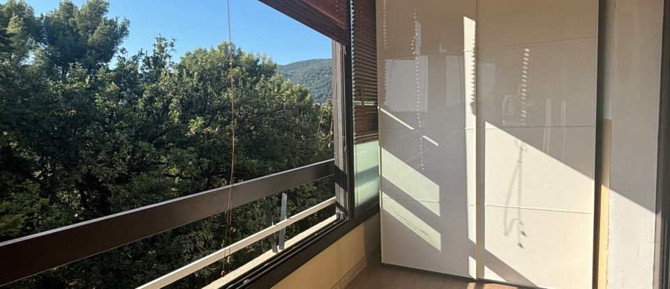 Appartement 3 pièces de 66 m² à Toulon (83000)