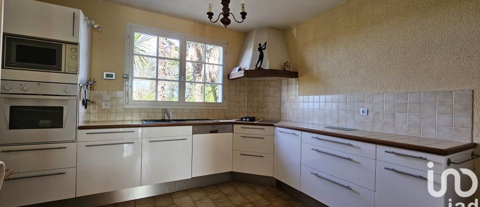 Maison 5 pièces de 150 m² à Artiguelouve (64230)