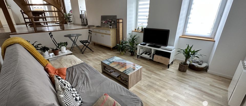 Appartement 3 pièces de 119 m² à Colombier-le-Jeune (07270)