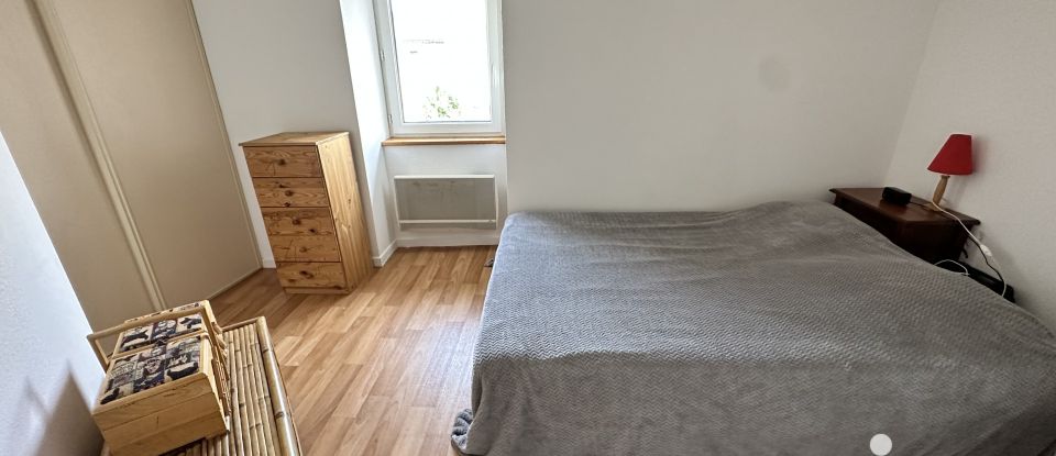 Appartement 3 pièces de 119 m² à Colombier-le-Jeune (07270)