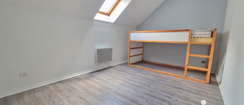 Maison 7 pièces de 140 m² à Juziers (78820)