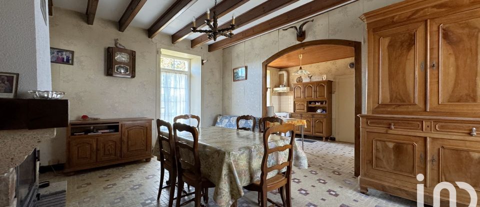 Traditional house 5 rooms of 120 m² in Sérigné (85200)