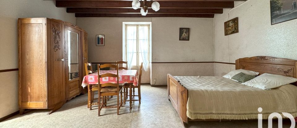 Traditional house 5 rooms of 120 m² in Sérigné (85200)