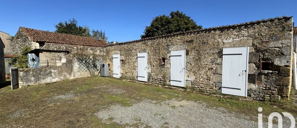 Traditional house 5 rooms of 120 m² in Sérigné (85200)