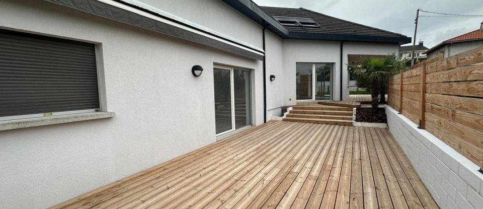 Maison 7 pièces de 260 m² à Zillisheim (68720)