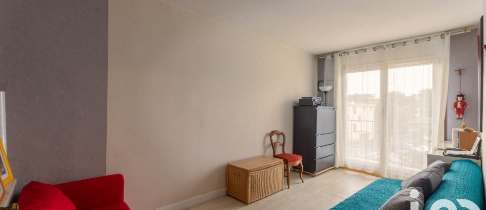 Apartment 3 rooms of 72 m² in Saint-Michel-sur-Orge (91240)