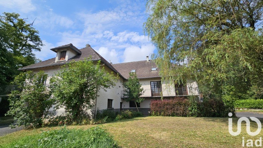 Building in Arpajon-sur-Cère (15130) of 282 m²