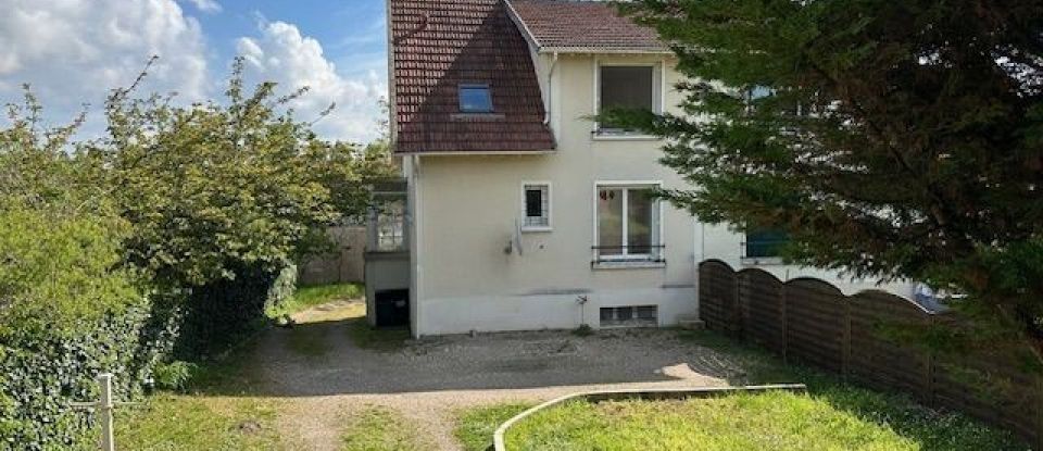 House 6 rooms of 127 m² in Saint-Ouen-l'Aumône (95310)