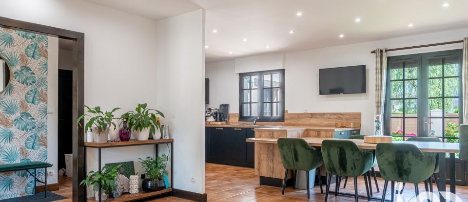 Maison 7 pièces de 200 m² à Boissy-sous-Saint-Yon (91790)