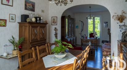 Mansion 7 rooms of 134 m² in Manthelan (37240)