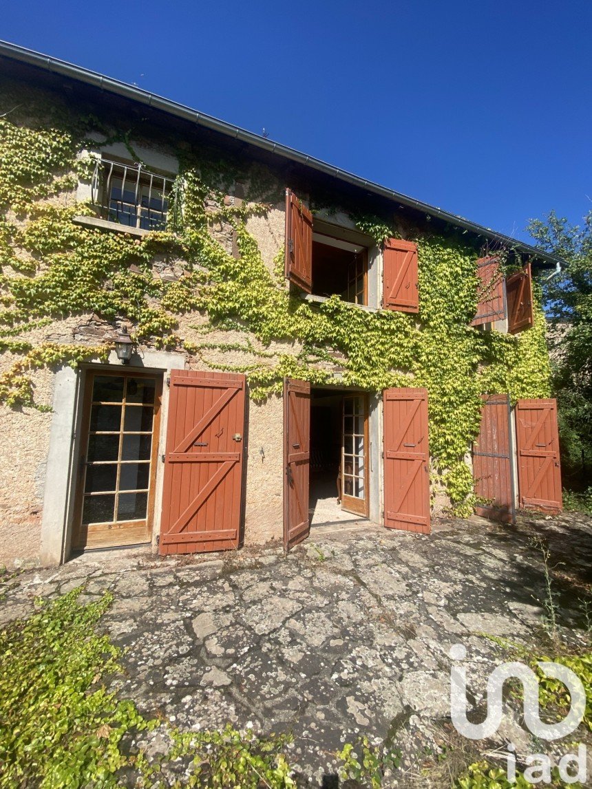 Maison de campagne 12 pièces de 230 m² à Laval-Roquecezière (12380)