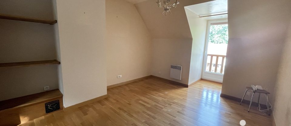 Maison traditionnelle 5 pièces de 118 m² à Saint-Fargeau-Ponthierry (77310)