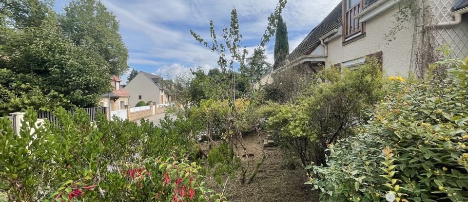 Maison traditionnelle 5 pièces de 118 m² à Saint-Fargeau-Ponthierry (77310)