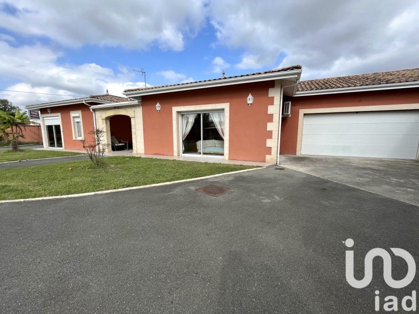 Traditional house 4 rooms of 160 m² in Ambarès-et-Lagrave (33440)