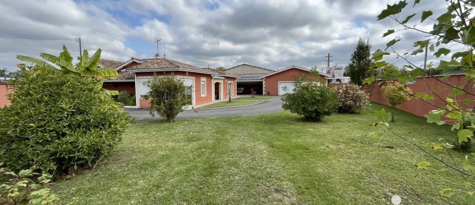 Maison traditionnelle 4 pièces de 160 m² à Ambarès-et-Lagrave (33440)