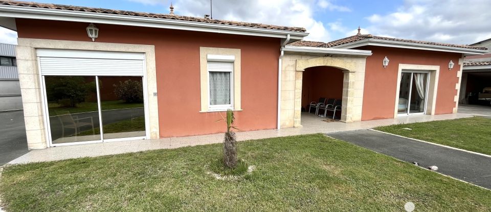 Maison traditionnelle 4 pièces de 160 m² à Ambarès-et-Lagrave (33440)