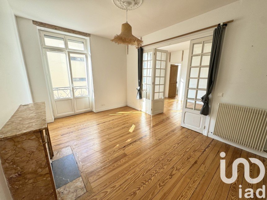 Apartment 5 rooms of 110 m² in Pau (64000)