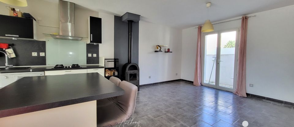 Maison 4 pièces de 90 m² à Beauvoisin (30640)