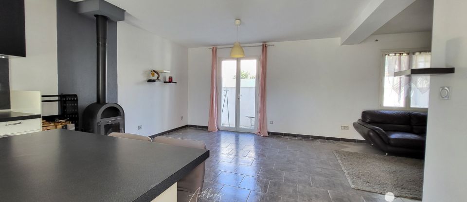 Maison 4 pièces de 90 m² à Beauvoisin (30640)