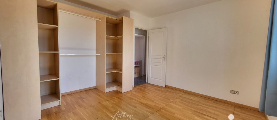 Maison 4 pièces de 90 m² à Beauvoisin (30640)