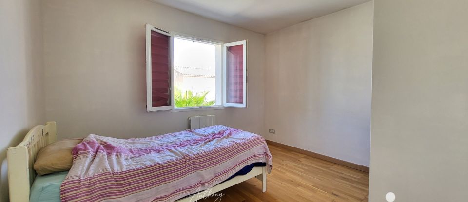 Maison 4 pièces de 90 m² à Beauvoisin (30640)