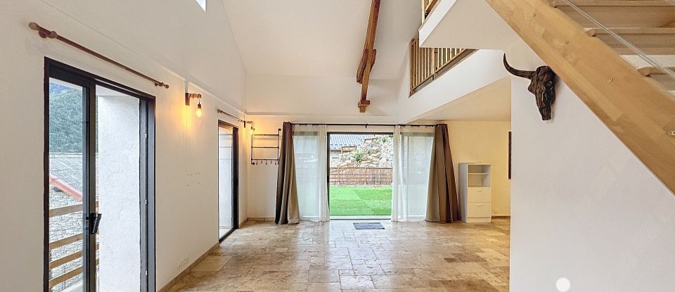 Châlet 4 pièces de 111 m² à Venanson (06450)