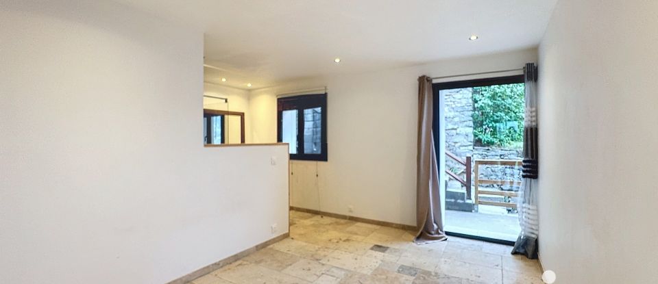 Châlet 4 pièces de 111 m² à Venanson (06450)