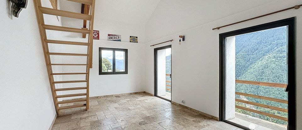 Châlet 4 pièces de 111 m² à Venanson (06450)