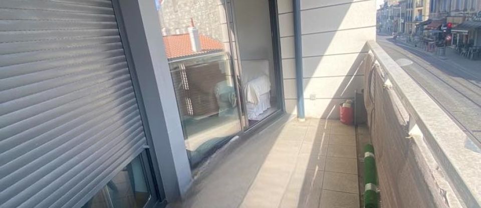 Appartement 4 pièces de 81 m² à Bordeaux (33000)