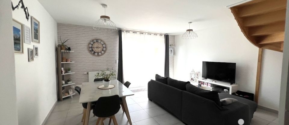 House 3 rooms of 75 m² in Moret Loing et Orvanne (77250)