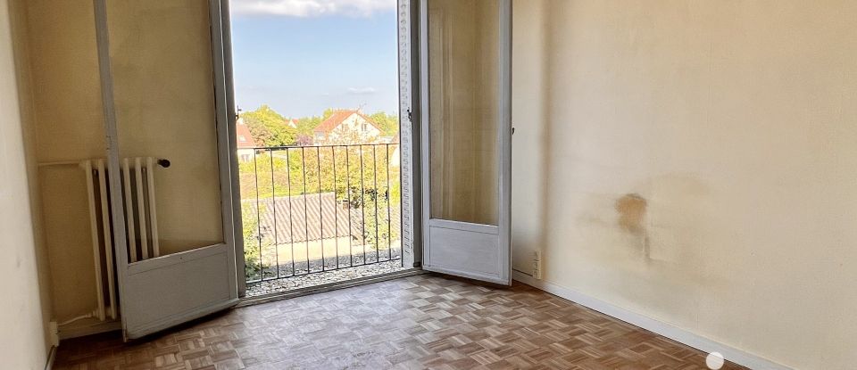 Appartement 4 pièces de 81 m² à Montfort-l'Amaury (78490)