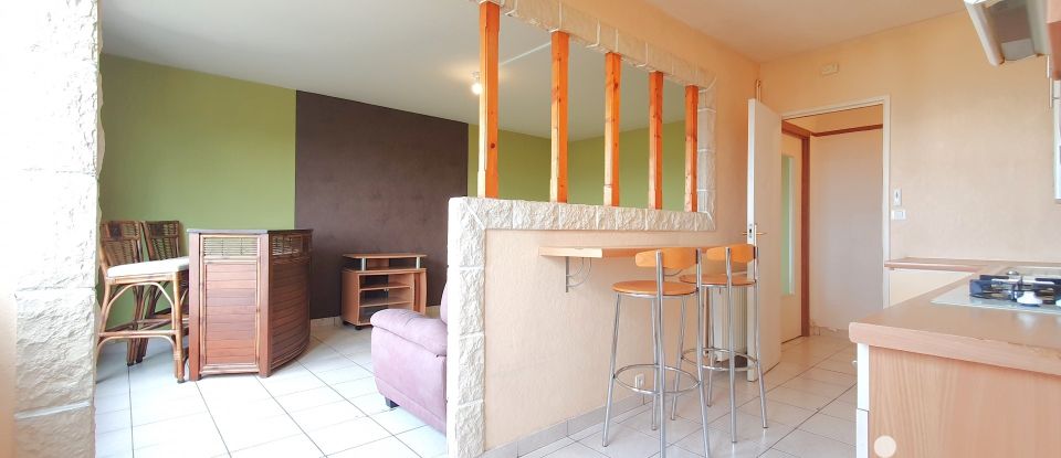 Apartment 3 rooms of 63 m² in Troyes (10000)