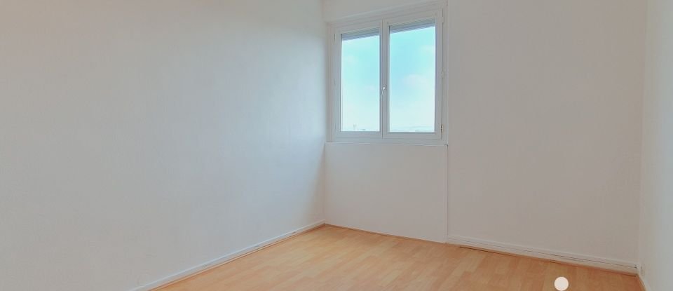 Apartment 3 rooms of 63 m² in Troyes (10000)